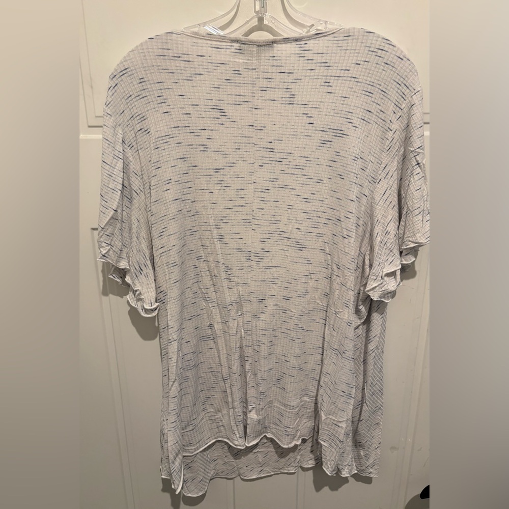 Lane Bryant 22/24 white/light blue Wrap Blouse - Picture 2 of 8